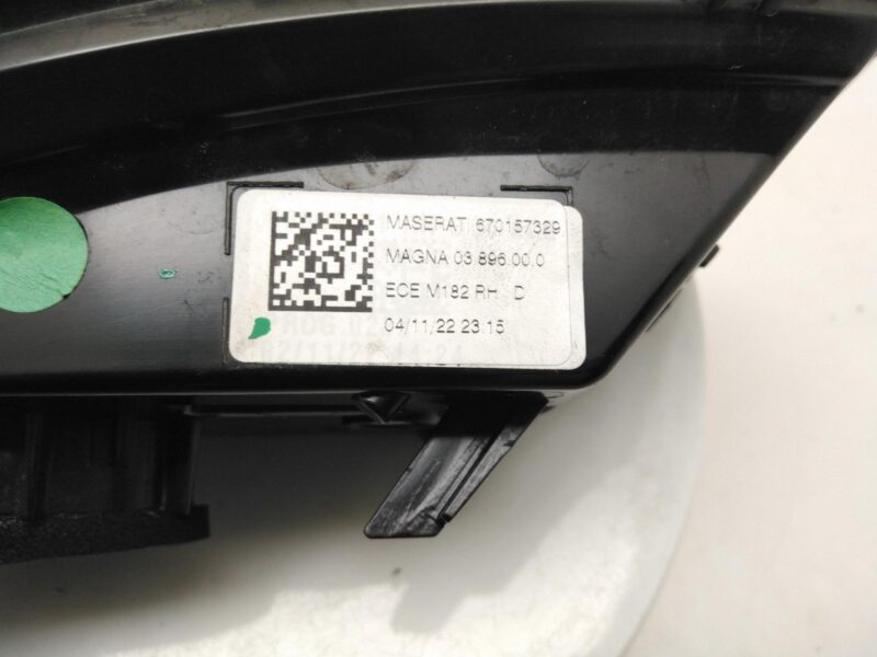 Lanterna traseira externa direita MASERATI GRECALE 670157329 - Imagem 2