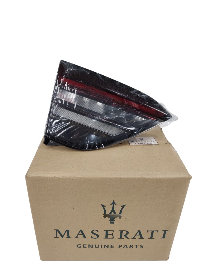 Lanterna Traseira Interior Esquerda (Preto) Maserati Levante 670155105